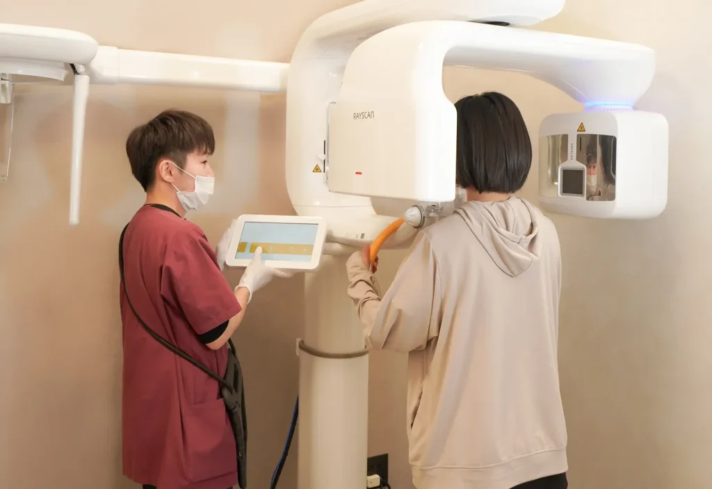 最新機器による精密なインプラント診断